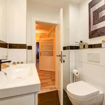 Bettersleepat8 Apartmán *