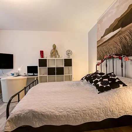 Bettersleepat8 Apartmán *